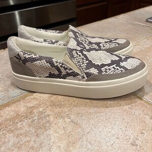 Lucky Brand Snake Print Flats